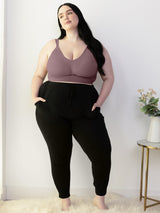 Busty (E-I)