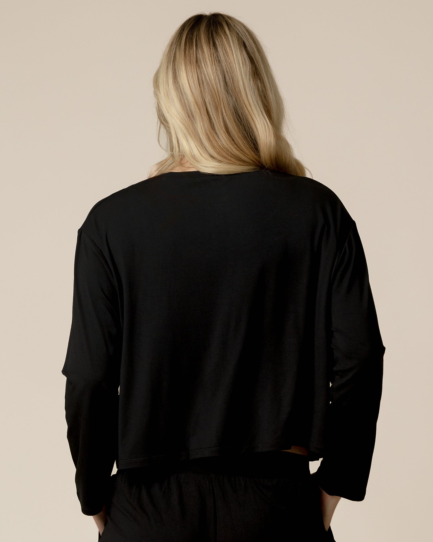 Aria Bamboo Casual Cropped Long Sleeve Top | Black