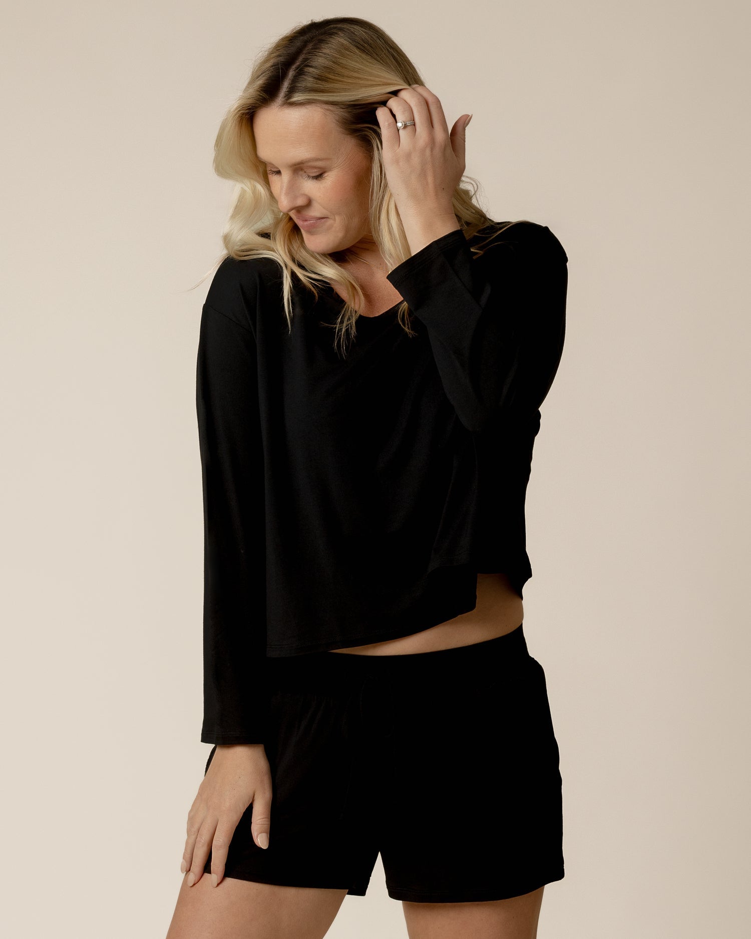 Aria Bamboo Casual Cropped Long Sleeve Top | Black