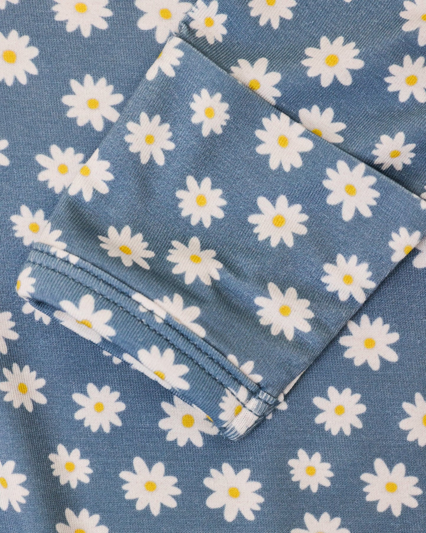 Bamboo Knotted Baby Gown & Hat | Blue Daisies