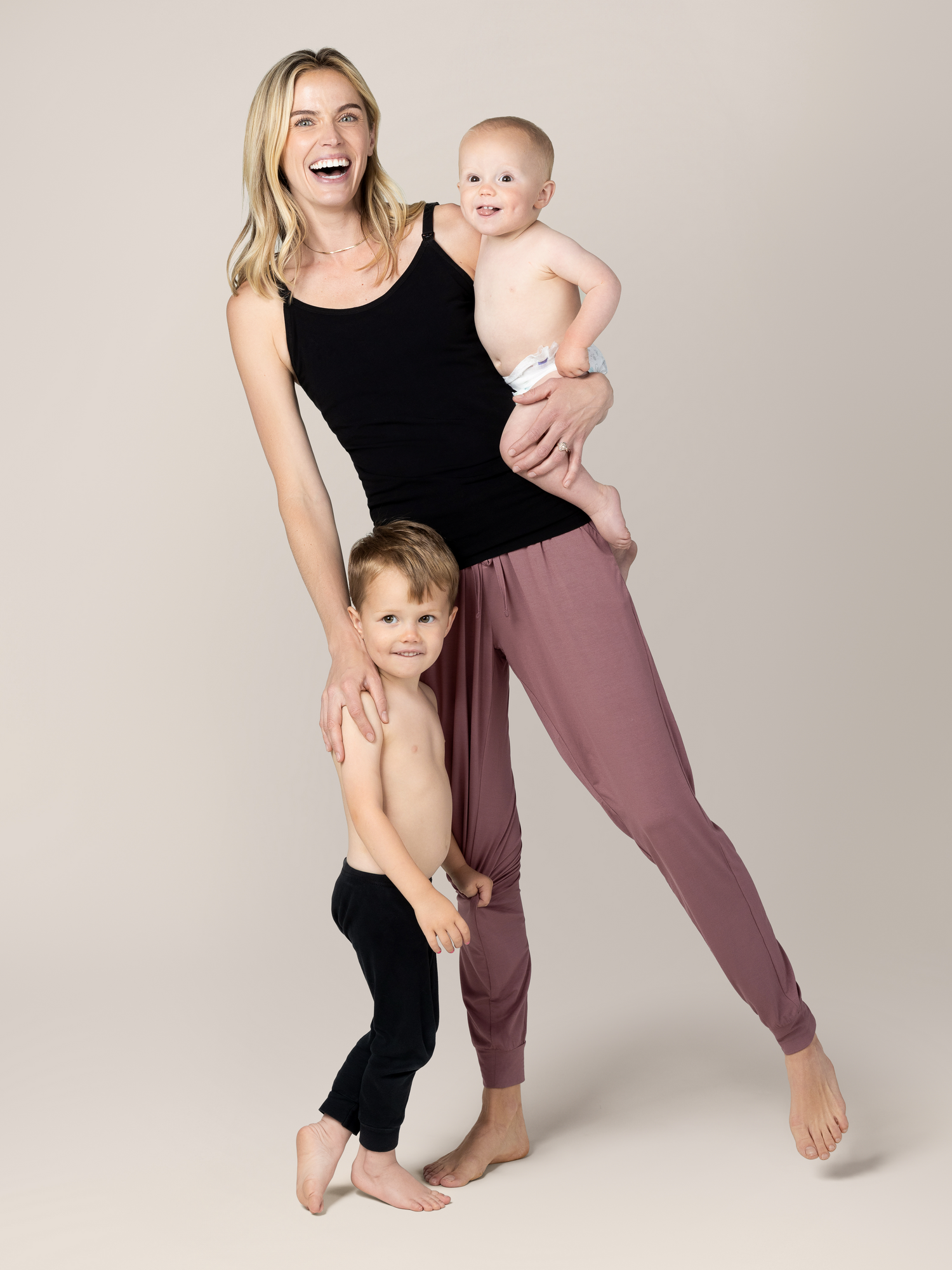 Sublime® Bamboo Hands-Free Pumping & Nursing Cami | Black