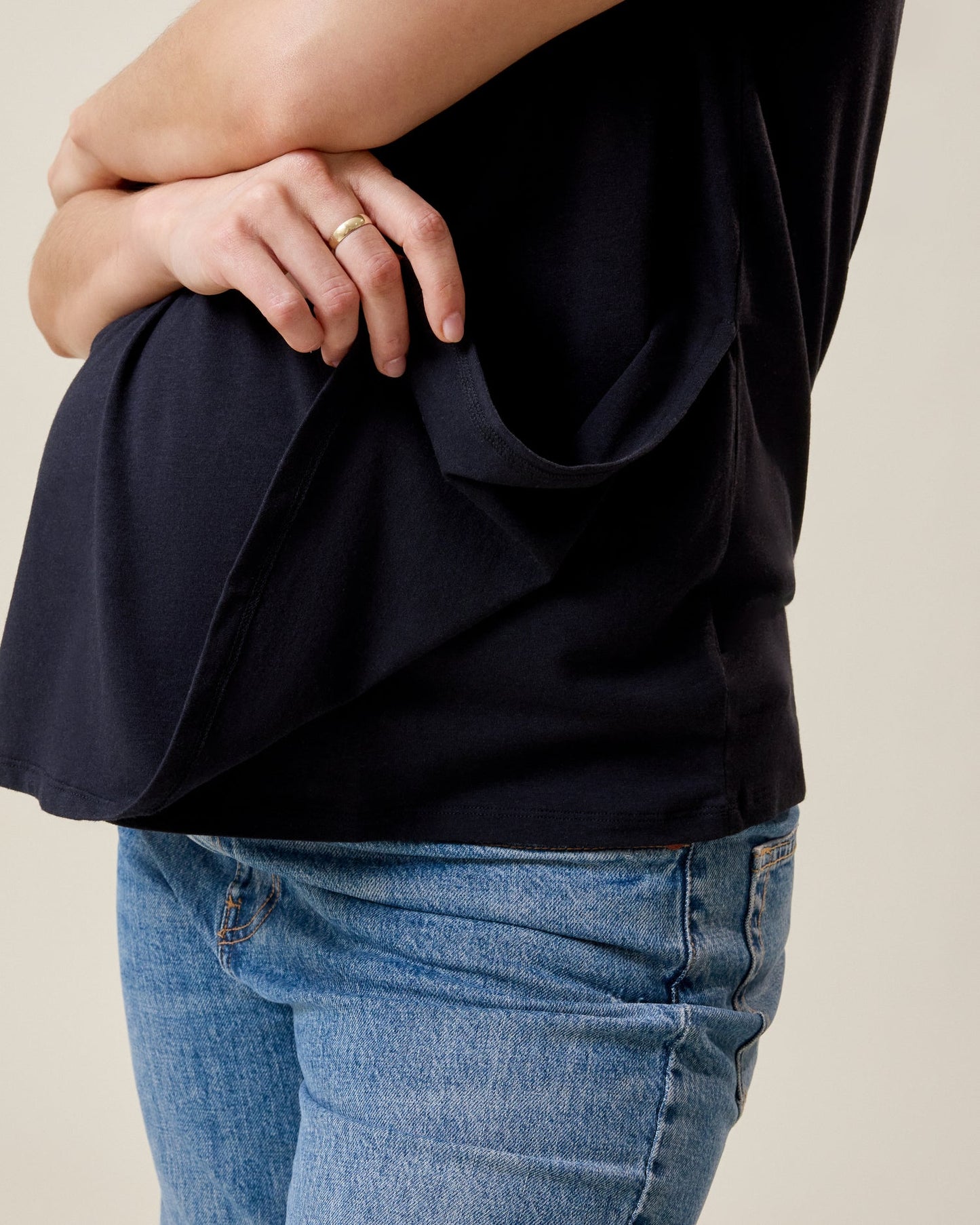 Modal V-neck Nursing T-shirt | Black