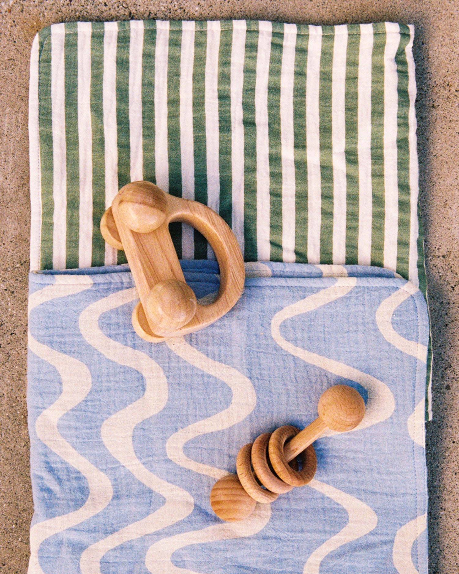 Organic Muslin Burp Cloth (Three-Pack) | Blue Waves