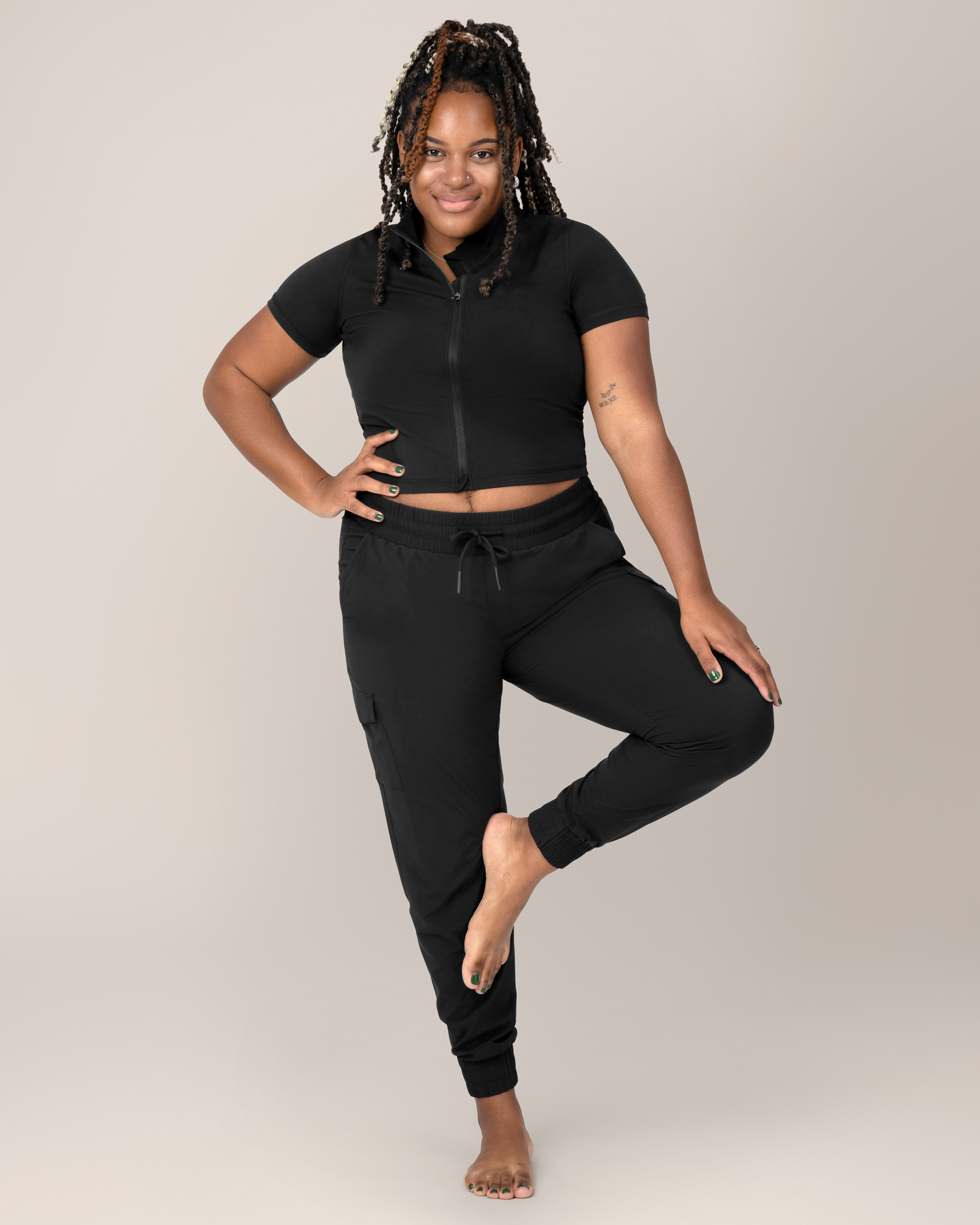 Presley Active Zip Front Nursing Top | Black