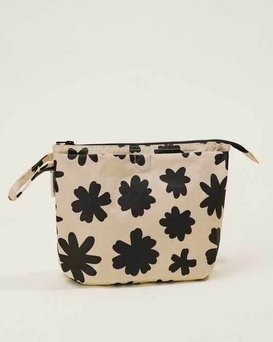 Quick Change Kit Bag | Cream Chamomiles