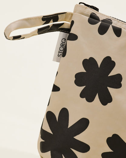 Quick Change Kit Bag | Cream Chamomiles