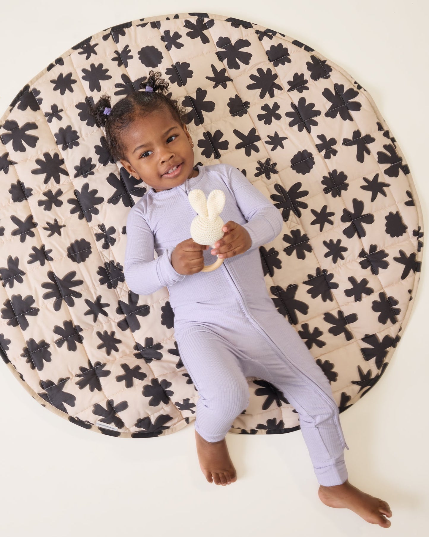 Inside/Outside Play Mat | Cream Chamomiles