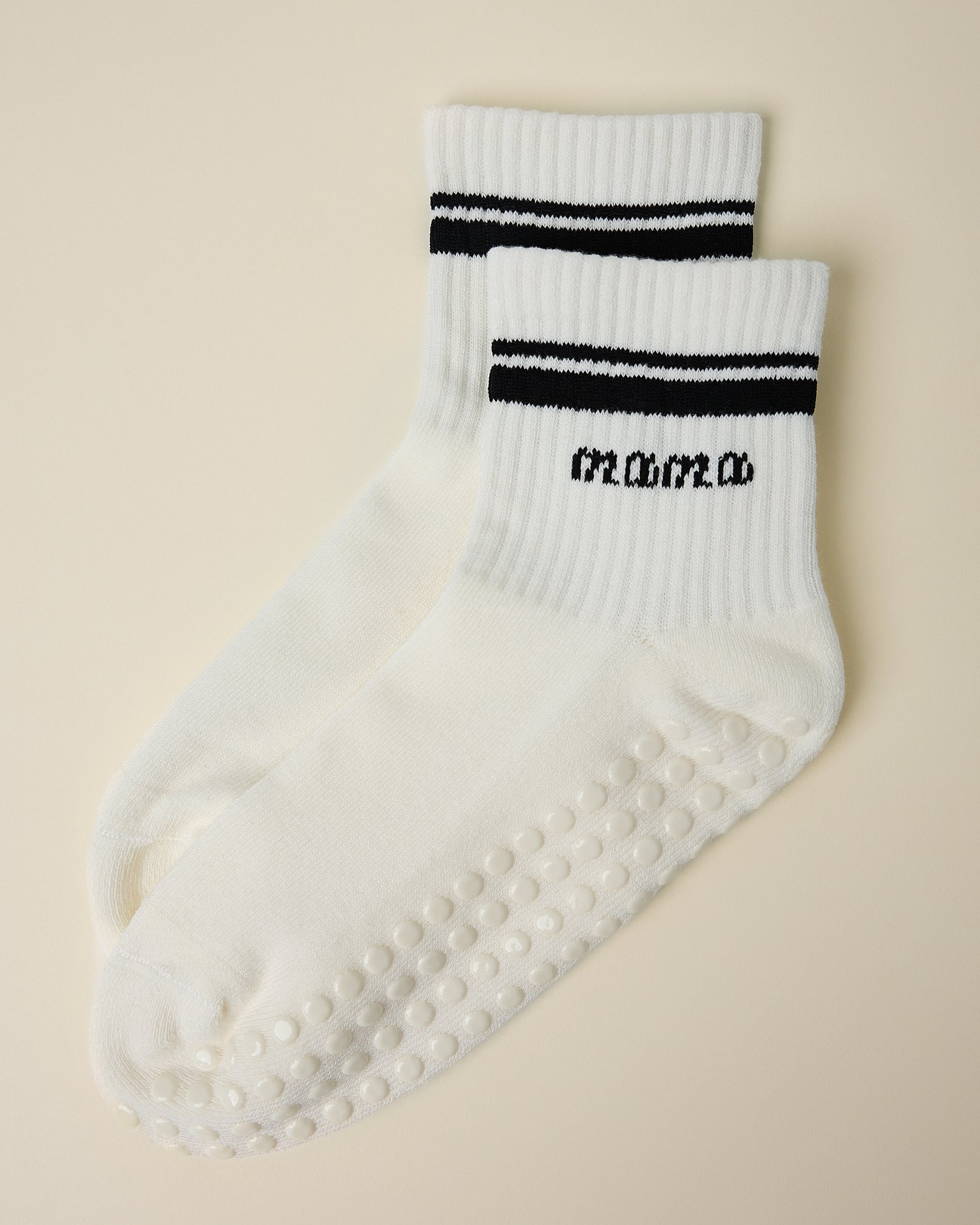 Non-Slip Quarter Crew Socks | Ivory & Black
