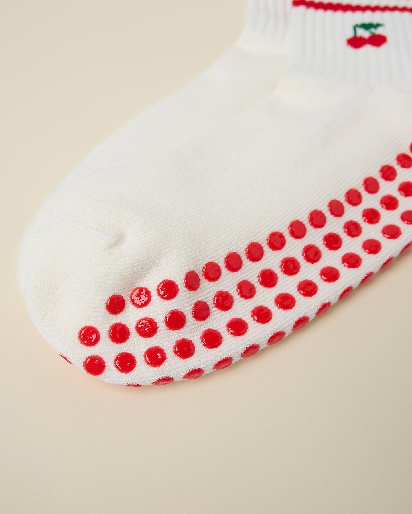 Non-Slip Quarter Crew Socks | White & Red
