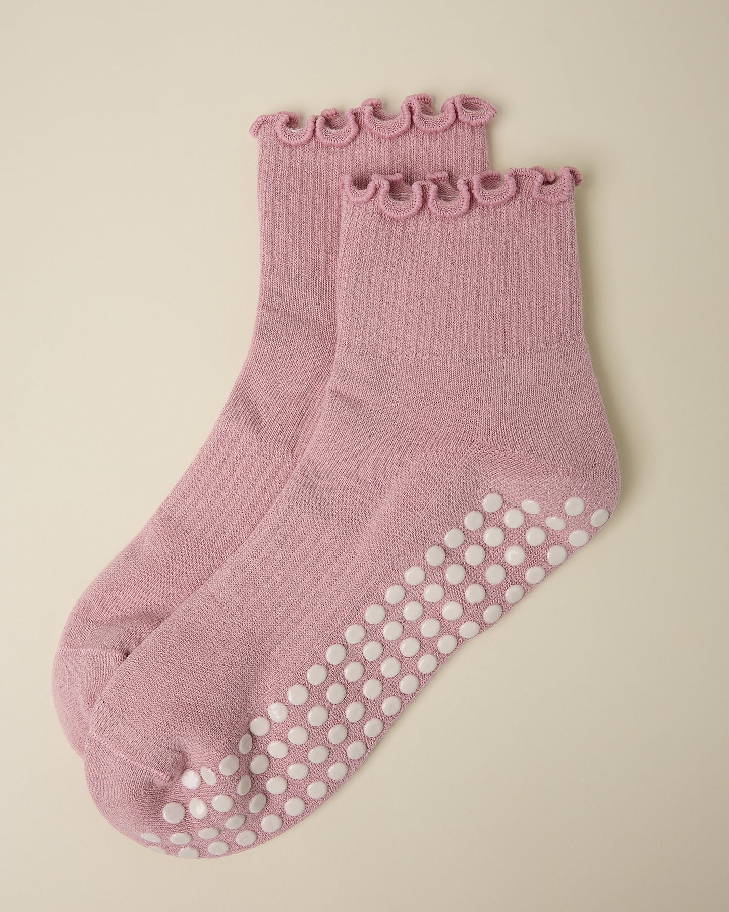 Non-Slip Ruffle Ankle Socks | Light Mauve